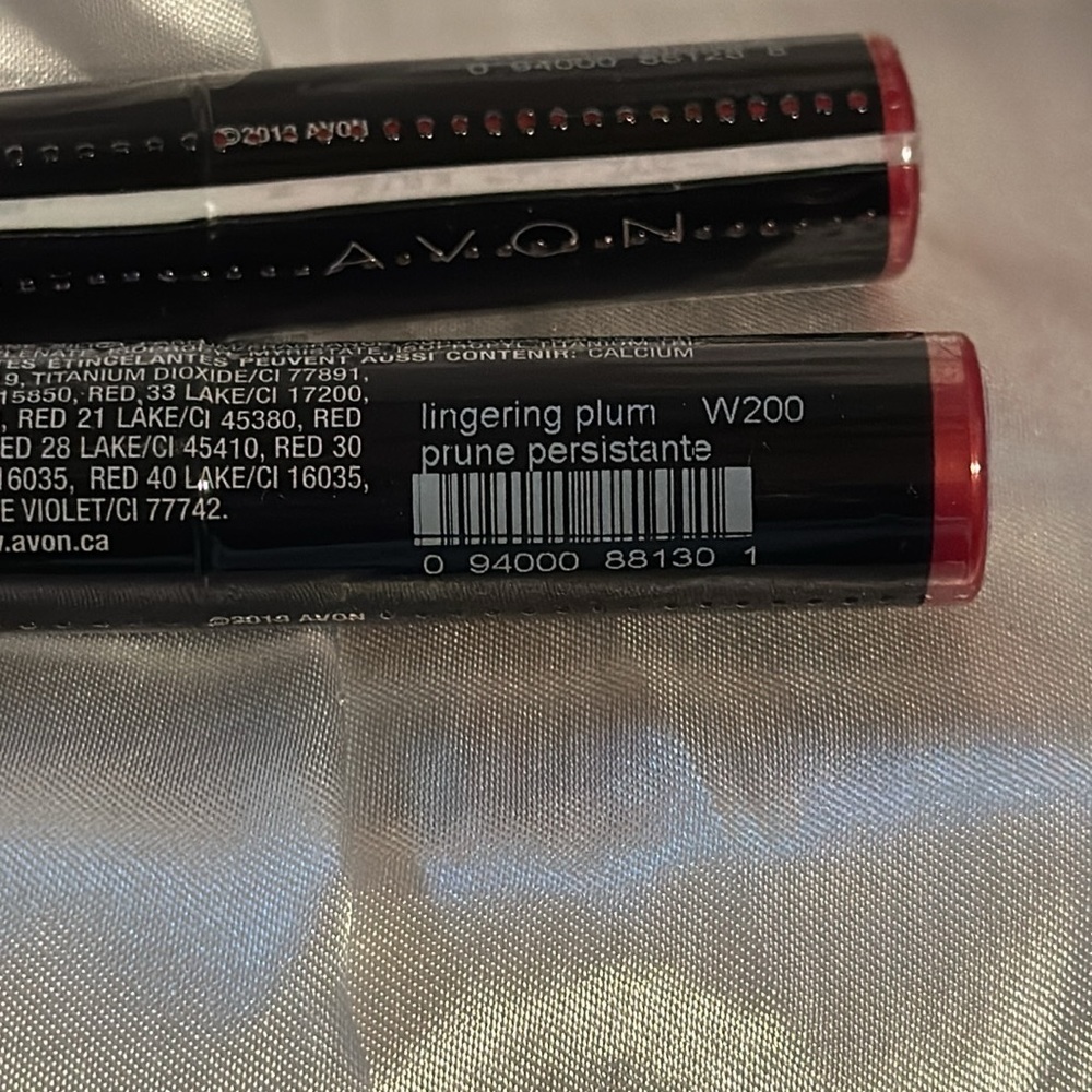 Avon Everlasting Lip Gloss (2) “Lingering Mauve” & “Lingering Plum” - Picture 5 of 7